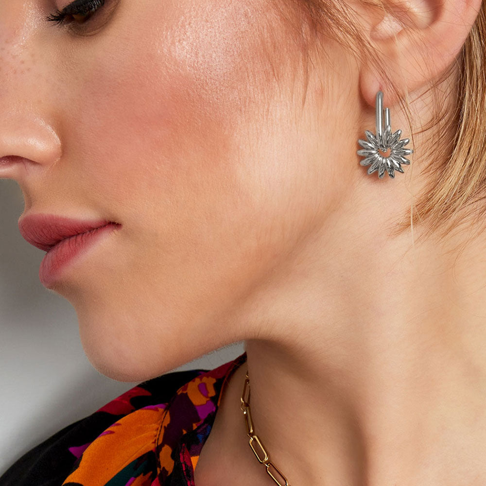 Brincos Daisy